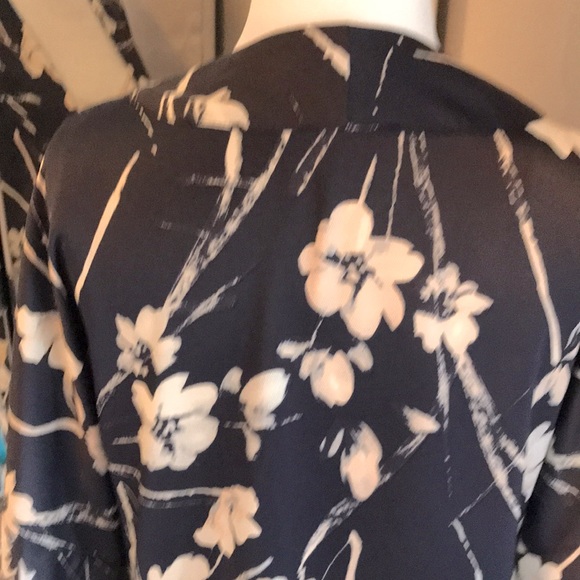 🌸Floral Satin Print Jacket - Picture 12 of 12
